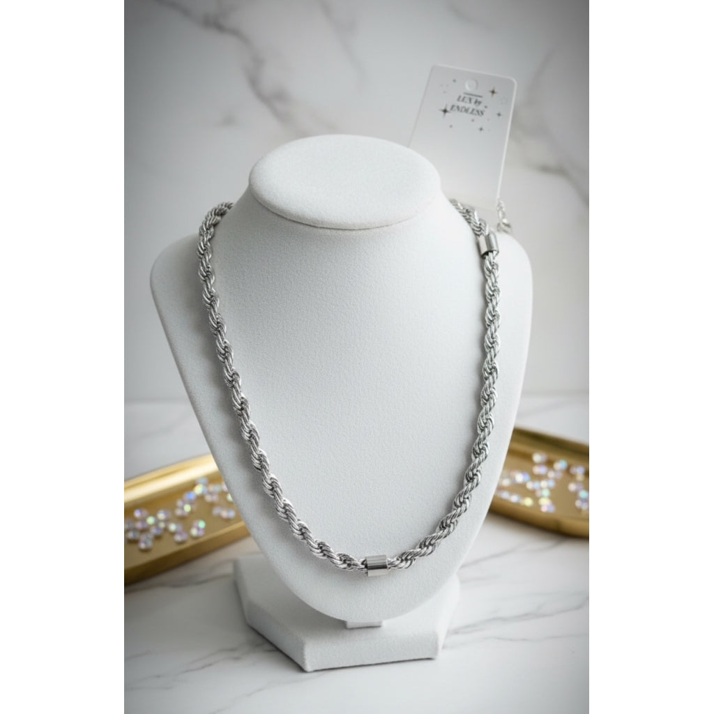Endless Lux Halskjeder Sølv