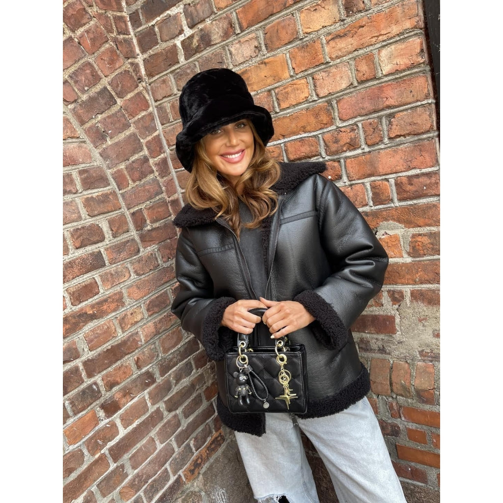 Endless Pelshatt Bøttehatter Sort